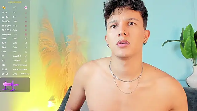 Leo Savage  online show from April 6, 4:19 am