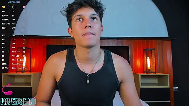 Leo Savage  online show from May 15, 4:10 am