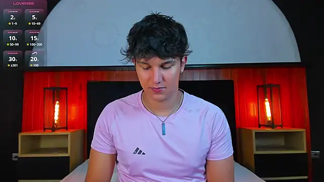 Leo Savage  online show from May 22, 4:21 am