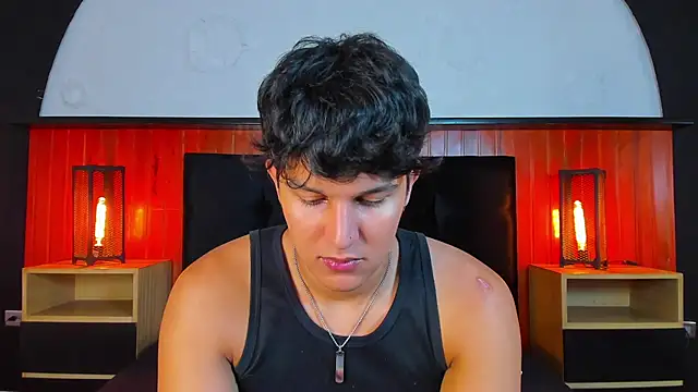 Leo Savage  online show from May 26, 4:10 am