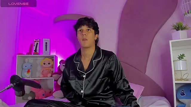 Leo Savage  online show from November 12, 3:54 am