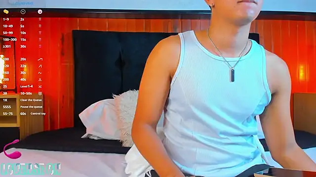 Leo Savage  online show from May 5, 4:04 am