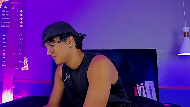 Leo Savage  online show from November 4, 4:16 am