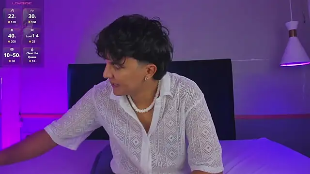 Snapshot of Leo_Savage_ chatting on September 30, 3:23 am Leo Savage online show from September 30, 3:23 am