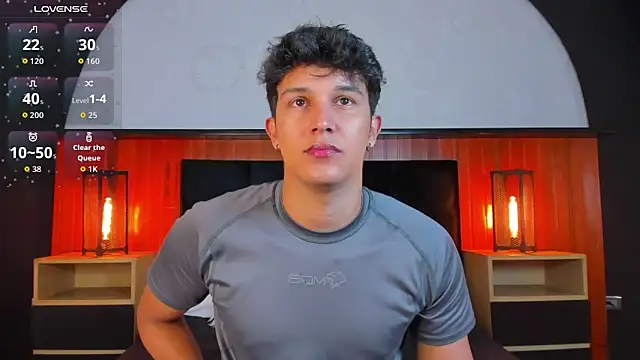 Leo Savage  online show from May 11, 4:25 am