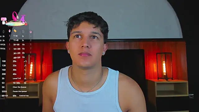 Snapshot of Leo_Savage_ chatting on July 8, 4:57 am Leo Savage online show from July 8, 4:57 am
