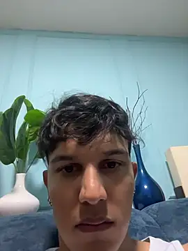 Leo Savage  online show from April 3, 3:46 am