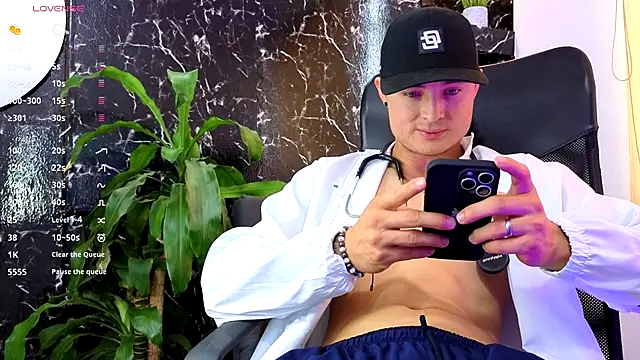Snapshot of Alexander_ferre chatting on September 25, 2:45 pm Alexander ferre online show from September 25, 2:45 pm