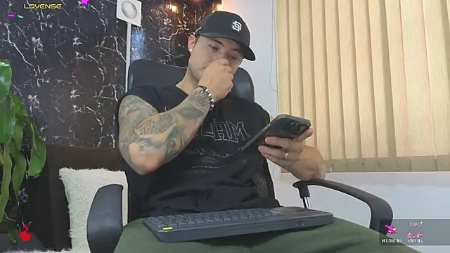 Alexander ferre online show from March 20, 1:23 pm