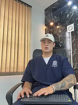 Alexander ferre online show from April 7, 1:46 pm