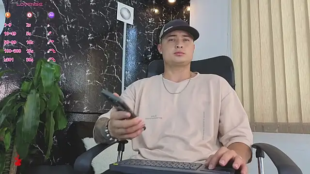 Alexander ferre online show from April 17, 1:25 pm