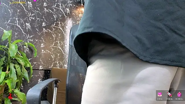 Alexander ferre online show from March 6, 1:28 pm