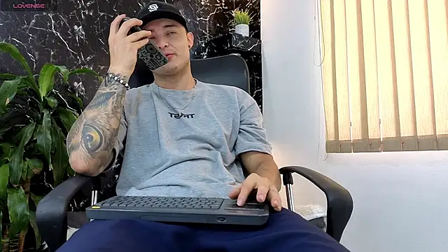 Alexander ferre online show from March 7, 2:55 pm