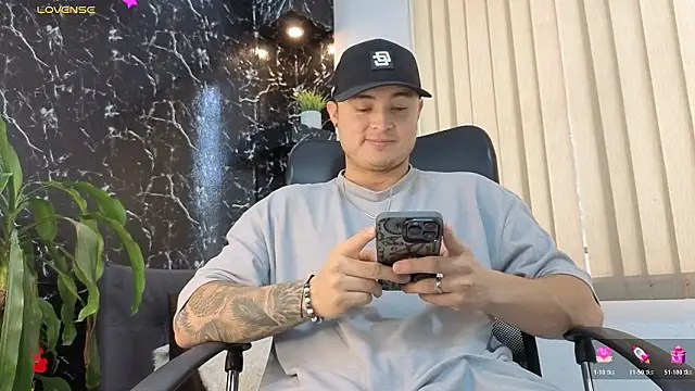 Alexander ferre online show from February 3, 1:16 pm