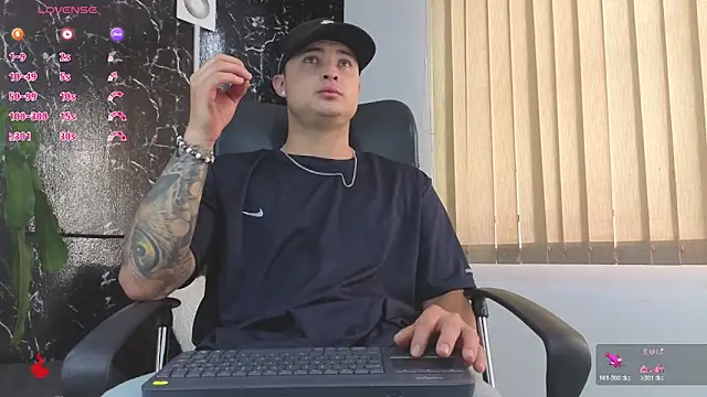 Alexander ferre online show from April 1, 1:23 pm