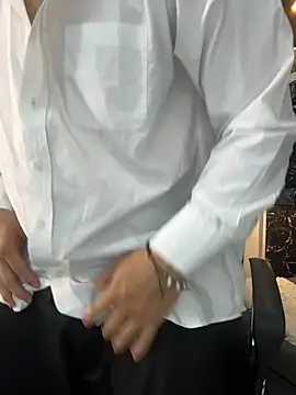 Snapshot of Alexander_ferre chatting on May 31, 12:33 pm Alexander ferre online show from May 31, 12:33 pm