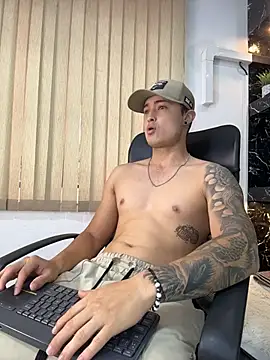 Snapshot of Alexander_ferre chatting on June 23, 12:36 pm Alexander ferre online show from June 23, 12:36 pm