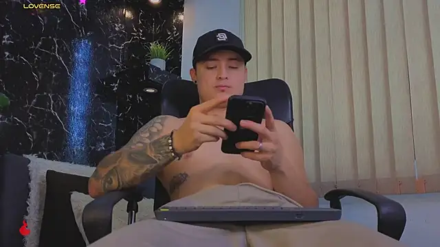 Alexander ferre online show from January 16, 1:48 pm