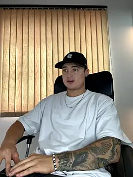 Alexander ferre online show from January 11, 1:29 pm