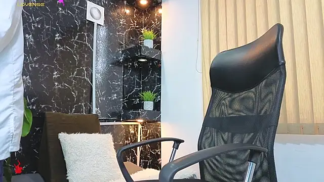 Alexander ferre online show from March 17, 1:47 pm