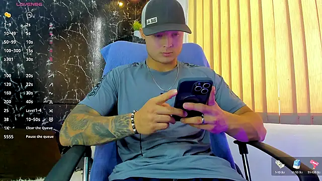 Snapshot of Alexander_ferre chatting on September 20, 2:55 pm Alexander ferre online show from September 20, 2:55 pm