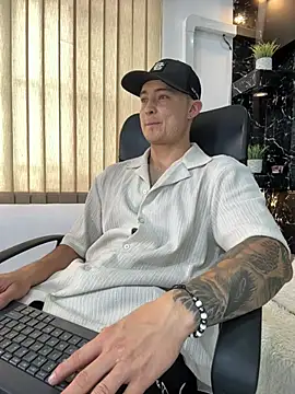 Snapshot of Alexander_ferre chatting on July 4, 1:48 pm Alexander ferre online show from July 4, 1:48 pm