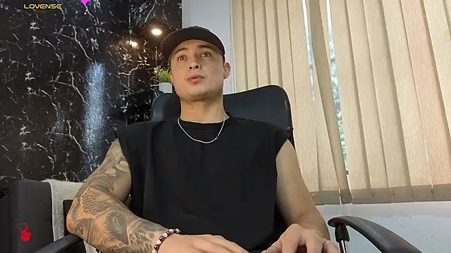 Alexander ferre online show from February 7, 1:08 pm