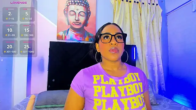 Snapshot of blackhardfuck chatting on October 21, 9:14 pm blackhardfuck online show from October 21, 9:14 pm