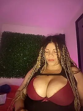 Snapshot of Eva_Luxei chatting on October 12, 11:17 pm Eva Luxei online show from October 12, 11:17 pm