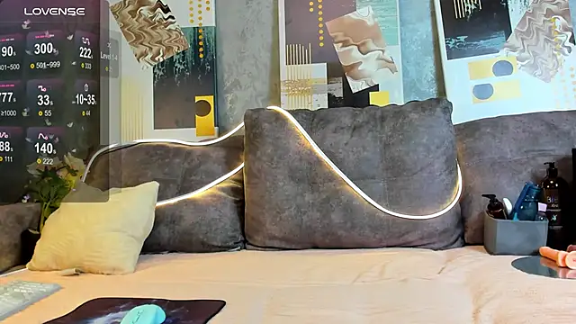 Snapshot of SlyFoxTales_ chatting on November 26, 8:20 pm SlyFoxTales online show from November 26, 8:20 pm