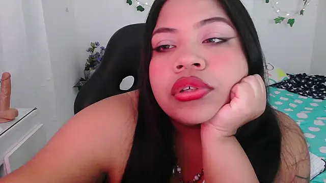Snapshot of Juicy_elenxx chatting on July 5, 11:22 pm Juicy elenxx online show from July 5, 11:22 pm