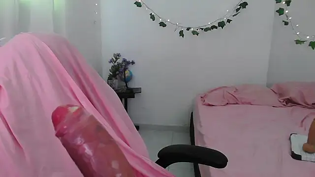 Juicy elenxx online show from May 8, 5:00 am
