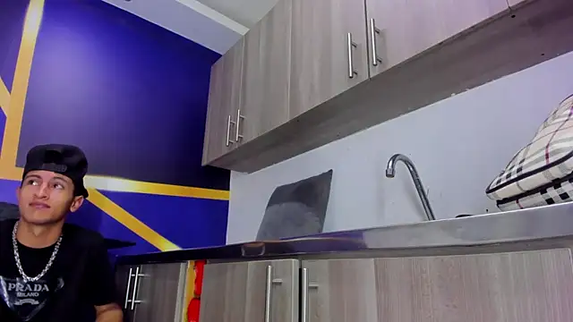 Snapshot of gustavo_saaled19_ chatting on September 13, 8:31 pm gustavo saaled19 online show from September 13, 8:31 pm