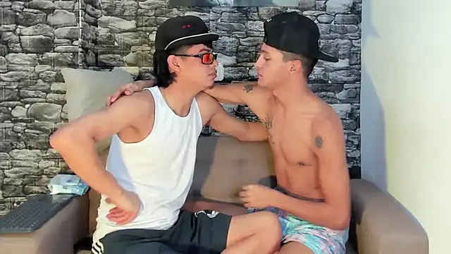 gustavo saaled19  online show from November 8, 10:35 pm