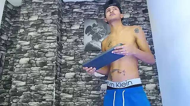 Snapshot of gustavo_saaled19_ chatting on October 12, 3:24 pm gustavo saaled19 online show from October 12, 3:24 pm