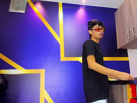 Snapshot of gustavo_saaled19_ chatting on September 14, 7:58 pm gustavo saaled19 online show from September 14, 7:58 pm