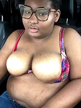 PoppyLuxe online show from November 8, 3:15 pm