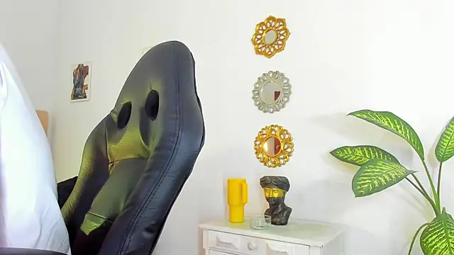  Tarekk  online show from September 24, 1:50 pm