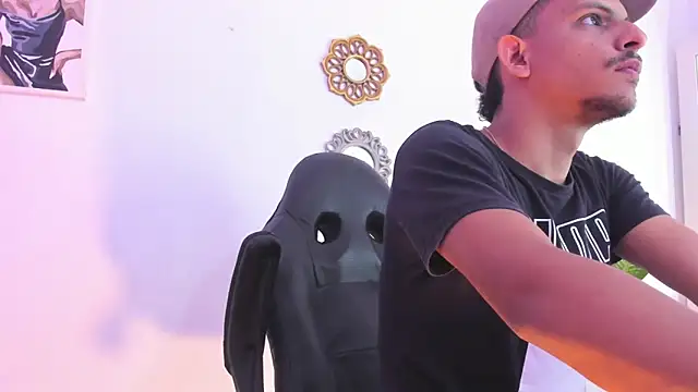  Tarekk  online show from September 29, 2:23 pm