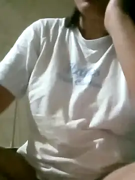Snapshot of Dreamyeyes_08 chatting on September 26, 8:38 pm Dreamyeyes 08 online show from September 26, 8:38 pm