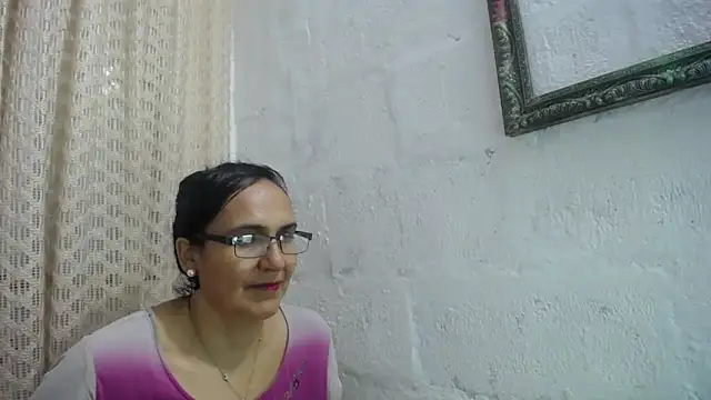 gabbyparker  online show from February 13, 11:49 pm