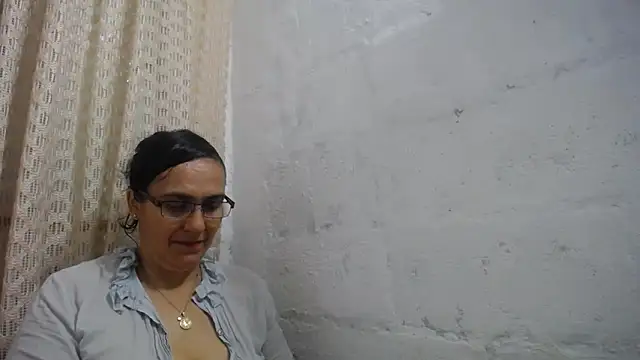 gabbyparker  online show from March 13, 12:04 am