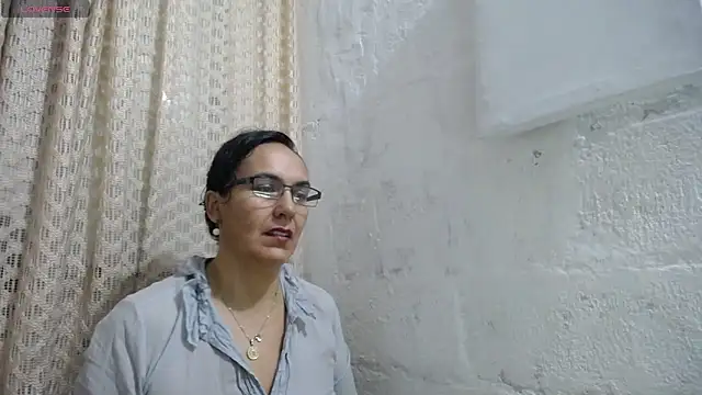 gabbyparker  online show from September 10, 9:30 am