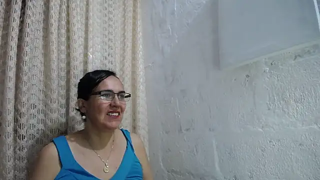 gabbyparker  online show from October 10, 10:38 am
