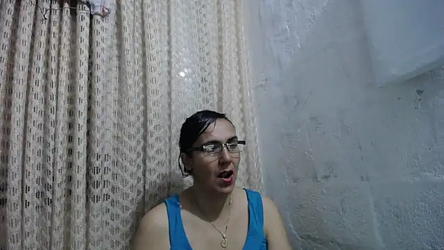 Snapshot of gabbyparker_ chatting on November 15, 9:57 am gabbyparker online show from November 15, 9:57 am