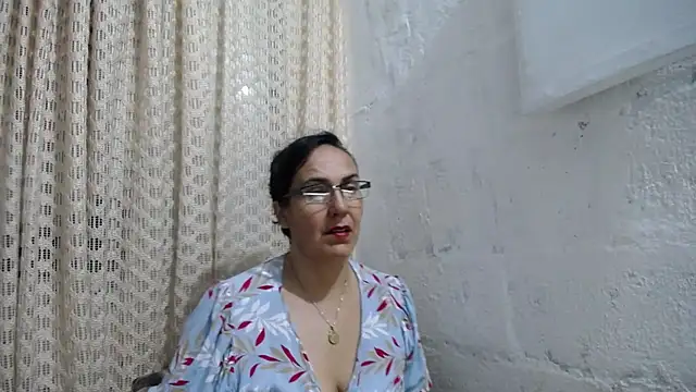 Snapshot of gabbyparker_ chatting on November 5, 7:11 am gabbyparker online show from November 5, 7:11 am