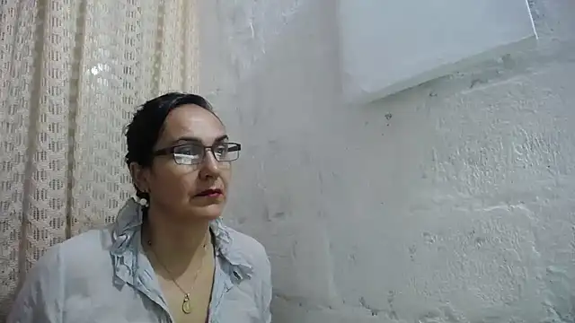 Snapshot of gabbyparker_ chatting on November 28, 9:31 am gabbyparker online show from November 28, 9:31 am
