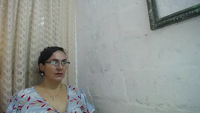 gabbyparker  online show from March 4, 4:37 pm