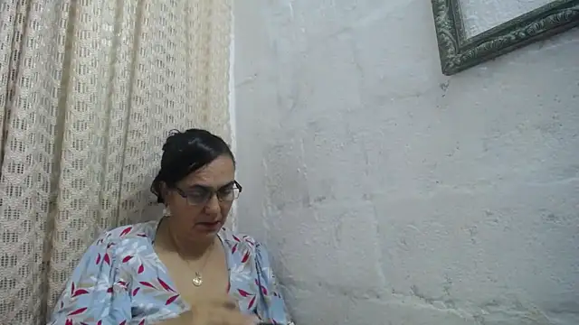 gabbyparker  online show from May 27, 10:11 am