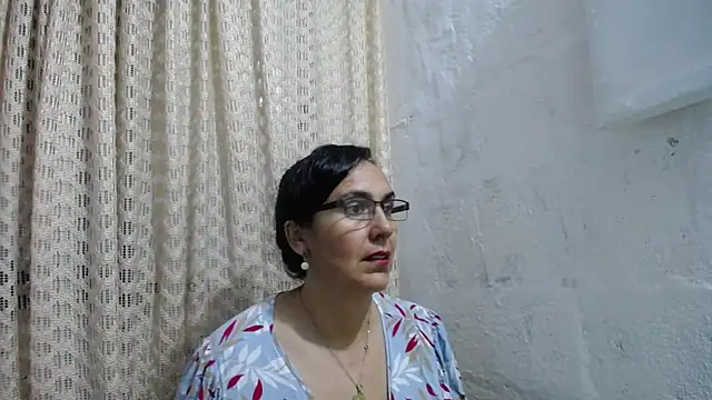 gabbyparker  online show from September 29, 9:38 am